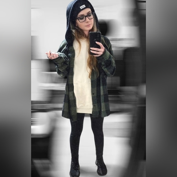 Meet your Posher, Katja - Picture 2 of 3